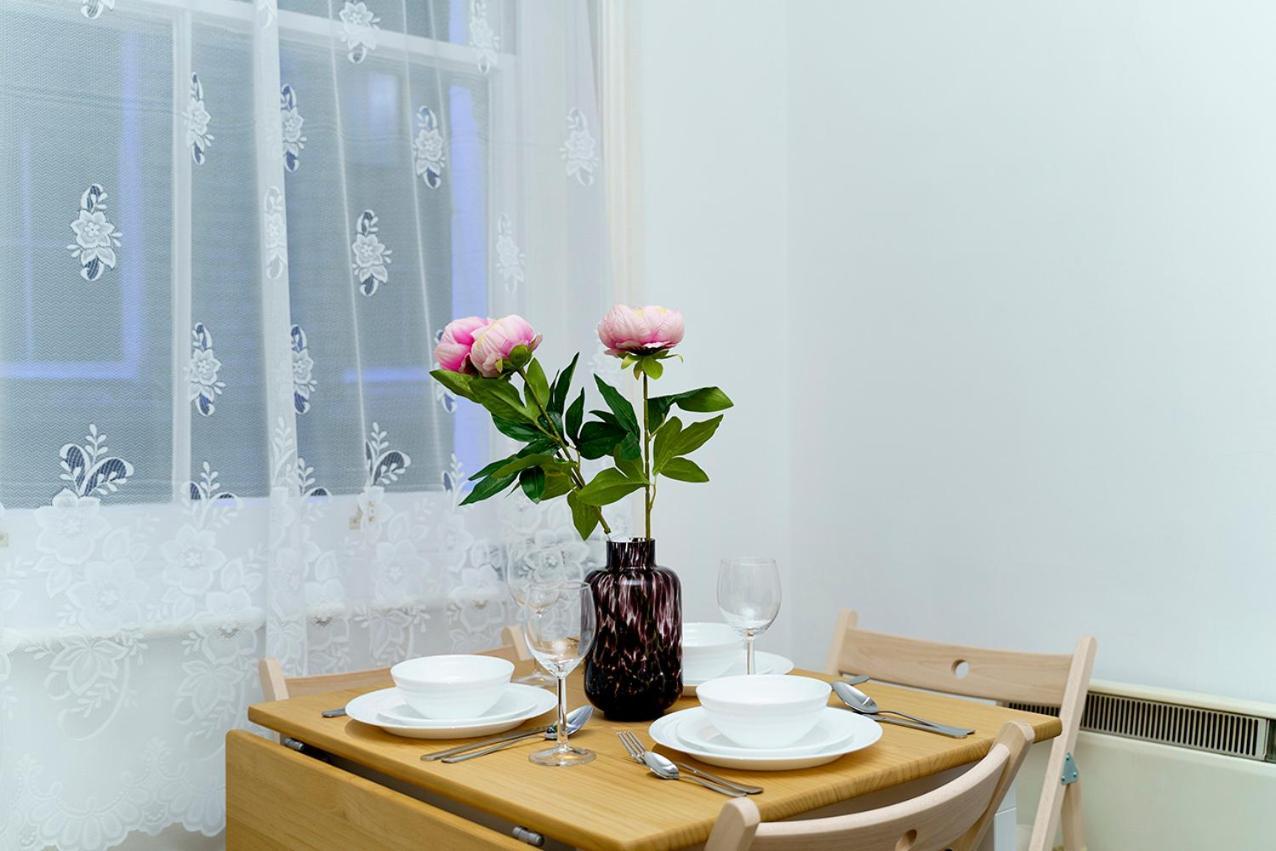 Brewer Street Central Apartments Лондон Екстер'єр фото
